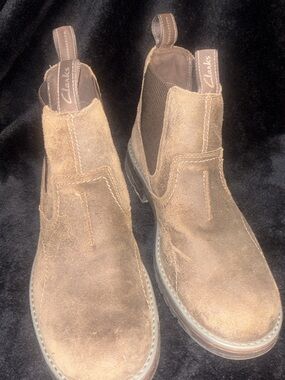 Clarks Tan Suede Chelsea Boots with Pull Tabs